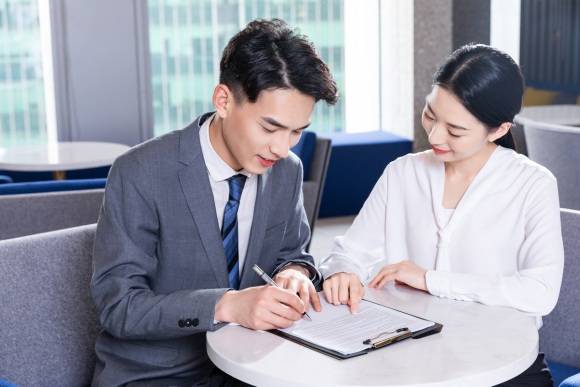 房屋过户<a href=https://www.zailaw.cn/fanben/ target=_blank class=infotextkey>合同</a><a href=https://www.zailaw.cn/fanben/ target=_blank class=infotextkey>协议</a>